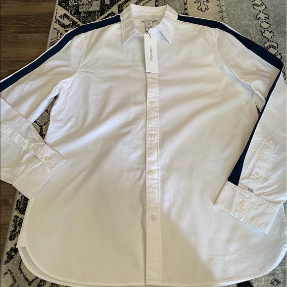 Calvin Klein button shirt - Picture 1 of 5